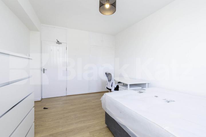 			3 Bedroom, 1 bath, 1 reception Flat			 Robert Street, Camden / Euston